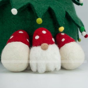 Fait à la main 10cm Gnomes de Noël aiguille feutrée arbre décor ornements prêt à expédier décorations de Noël - Product Image 3