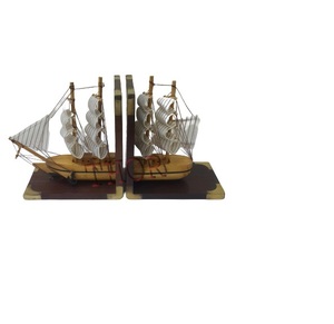 Vintage marrón de nave de madera de sujetalibros decoración hogar náutica artículo cobrable - Product Image 1