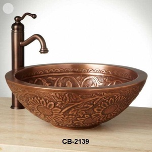 Lavabo de salle de bain en cuivre avec dessus de table design de luxe en relief - Product Image 1