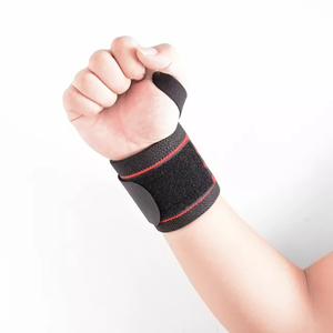 Gants d'haltérophilie Offre Spéciale gants de gymnastique demi-doigt avec support de poignet pour hommes et femmes - Product Image 6