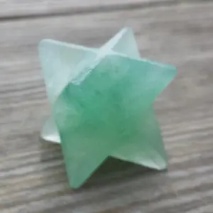Doğal kristal toptan taşlar en çok satan yeşil aventurin 12 sivri Merkaba yıldız küçük boy güzel süper kalite