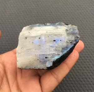 Naturel Arc-En-Moonstone Spécimen Rugueux Blanc Pierre Collection Style Cut Naturel Non Traité Cut Gemstone Gros - Product Image 3