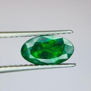 Piedra preciosa suelta de tsavorita natural Corte ovalado de color verde con certificado IGI - Product Image 1