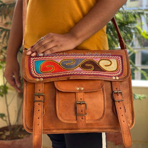 Bandolera de cuero con bordado de cabra auténtica, bolso étnico bohemio de 10x13 pulgadas - Product Image 1