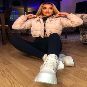 Chaqueta de niña de satén acolchada con mangas completas y cremallera de cuerpo corto de fibra de microbola con relleno de plumas y cuello levantado para mujer - Product Image 3