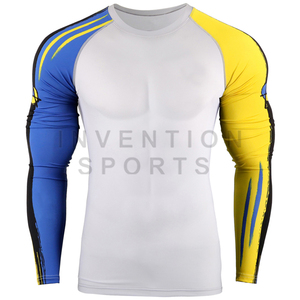Ropa de compresión de moda Cuello redondo Transpirable Rash Guards para hombres Logotipo personalizado Dos tonos Color Sublimación Impreso Rash Guards - Product Image 5