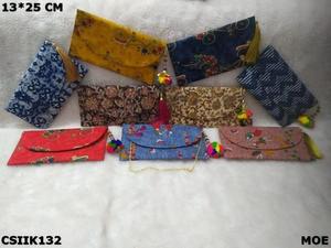 Pochette de soirée de luxe tendance pour femme, avec motif floral en strass et chaîne, capacité jusqu'à 1L, vente en gros - Product Image 6