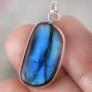 Pendentif bol en résine labradorite, connecteurs en or rose, pierre précieuse, monture ouverte, collier en forme de cœur, bijoux de labradorite - Product Image 2