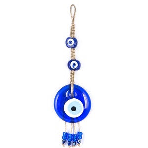 Colgante de pared de mimbre con cuentas y doble ojo malvado - Product Image 1