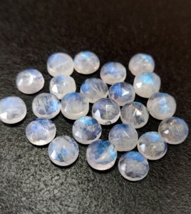 มูนสโตนสีรุ้งธรรมชาติรอบกุหลาบตัด3มม. ถึง6มม. เหลี่ยมเพชรพลอย-ดีสีน้ำเงินฉูดฉาดคุณภาพดี - Product Image 1