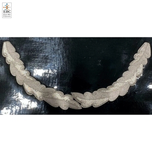 Visera de una sola fila con diseño de hoja de roble, bordado con alambre de oro y plata, viseras OEM para gorras de uso exterior, venta al por mayor - Product Image 2