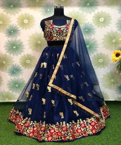 ชุดเดรสผ้ากำมะหยี่ปักลายพื้นเมืองชุดปาร์ตี้ lehenga choli dupatta ใส่ตัวเลขและตัวอักษร - Product Image 3