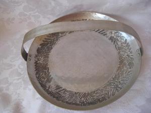 Bandeja de Servir Grande de Acero Inoxidable de Alta Calidad RABEH, Venta al por Mayor de Fábrica, Acabado Pulido, Apta para Lavavajillas y Microondas, Diseño Floral - Product Image 4