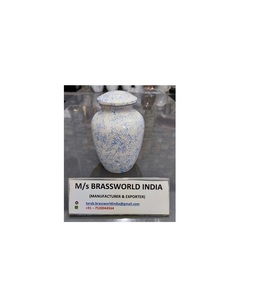 Cherishedly – urne de crémation peinte à la main avec des perles de taille moyenne, présentoir d'enterrement à la maison, fournitures d'enterrement, brasworld inde - Product Image 1