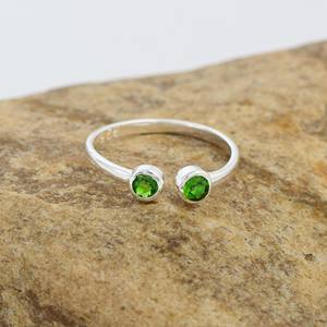 Anillo ajustable minimalista de Plata de Ley 925 personalizado, anillo de piedras preciosas de diópsido cromado, joyería fina de moda para ella - Product Image 3