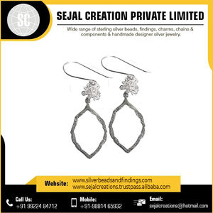 Vente en gros de boucles d'oreilles en or de Dubaï en argent 925 plaqué or 24 carats style mignon avec perle pierre principale exportateur en gros - Product Image 4