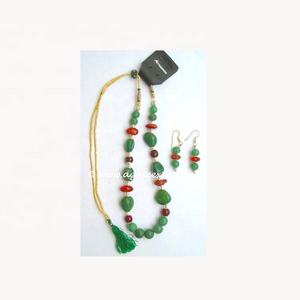 Collier ethnique en agate verte plaqué cuivre antique avec perles, vente en gros - Product Image 1