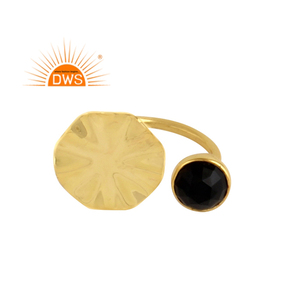 Diseño de disco ondulado 925 anillo de plata chapado en oro para niñas anillo de piedras preciosas de ónix negro Joyería Al por mayor colección clásica - Product Image 1
