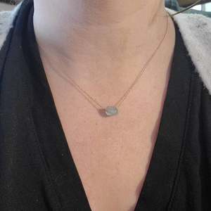 Elegante collar de cuentas de piedra natal cruda Colgante de Piedra en bruto para ocasiones de regalo encantos finos - Product Image 3