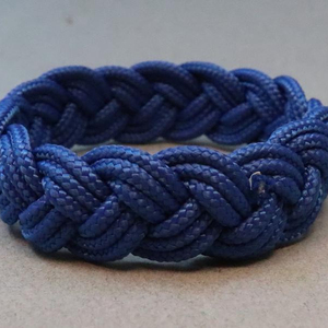 Bracelet en corde nouée fait main, pour le bonheur - Product Image 1