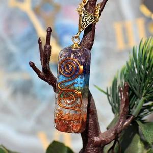 Vente en gros de collier orgonite de sept chakras de haute qualité pour la guérison conception d'amour Feng Shui pour la protection spirituelle faite à la main - Product Image 3