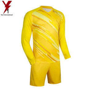 Conjunto de camiseta de fútbol personalizada para hombre, uniforme de equipo de entrenamiento, venta al por mayor, barato, Reversible, hecho en paquistaní, cantidad - Product Image 3