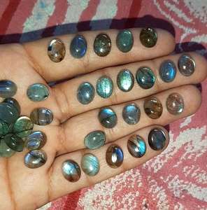 Nouvelle couleur de qualité supérieure Multi Flashy Labradorite ovale petites pierres précieuses taille libre pierre Cabochon lisse au prix d'usine - Product Image 1