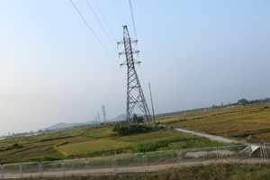 Línea de transmisión de energía eléctrica de ángulo de acero tubular de la torre de acero de transmisión eléctrica suministros de equipo - Product Image 5