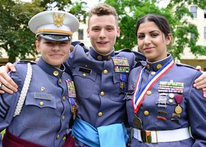 Uniformes Escolares Camo 100% Algodón Unisex Hechos a Medida - Product Image 3