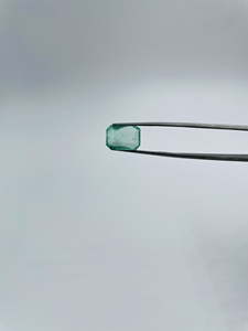 Esmeralda suelta colombiana natural Esmeralda de calidad transparente única de 3,08 quilates para anillo - Product Image 2