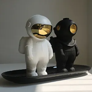 Großhandel Günstige Preis Astronaut Spielzeug Wohnkultur Mini Harz Spaceman Astronaut Statue