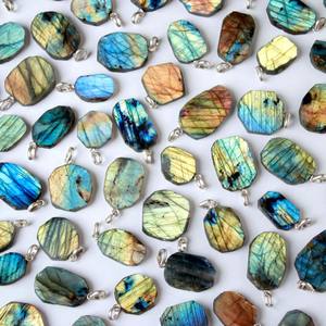 Labradorite Heart Pendant <b>Photo</b> <b>Necklace</b> Natural Blue Loose Gemstone with Crystal Embroidery Thread Jewelry Making Accessory - Product Image 2