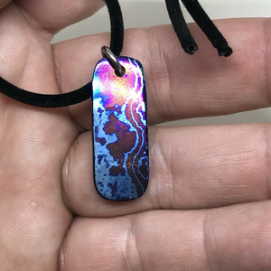 จี้ห้อยคอ Timascus Mokuti ทำมือจากโลหะผสมสังกะสี ดีไซน์ปรับแต่งได้ สำหรับทั้งชายและหญิง - Product Image 1