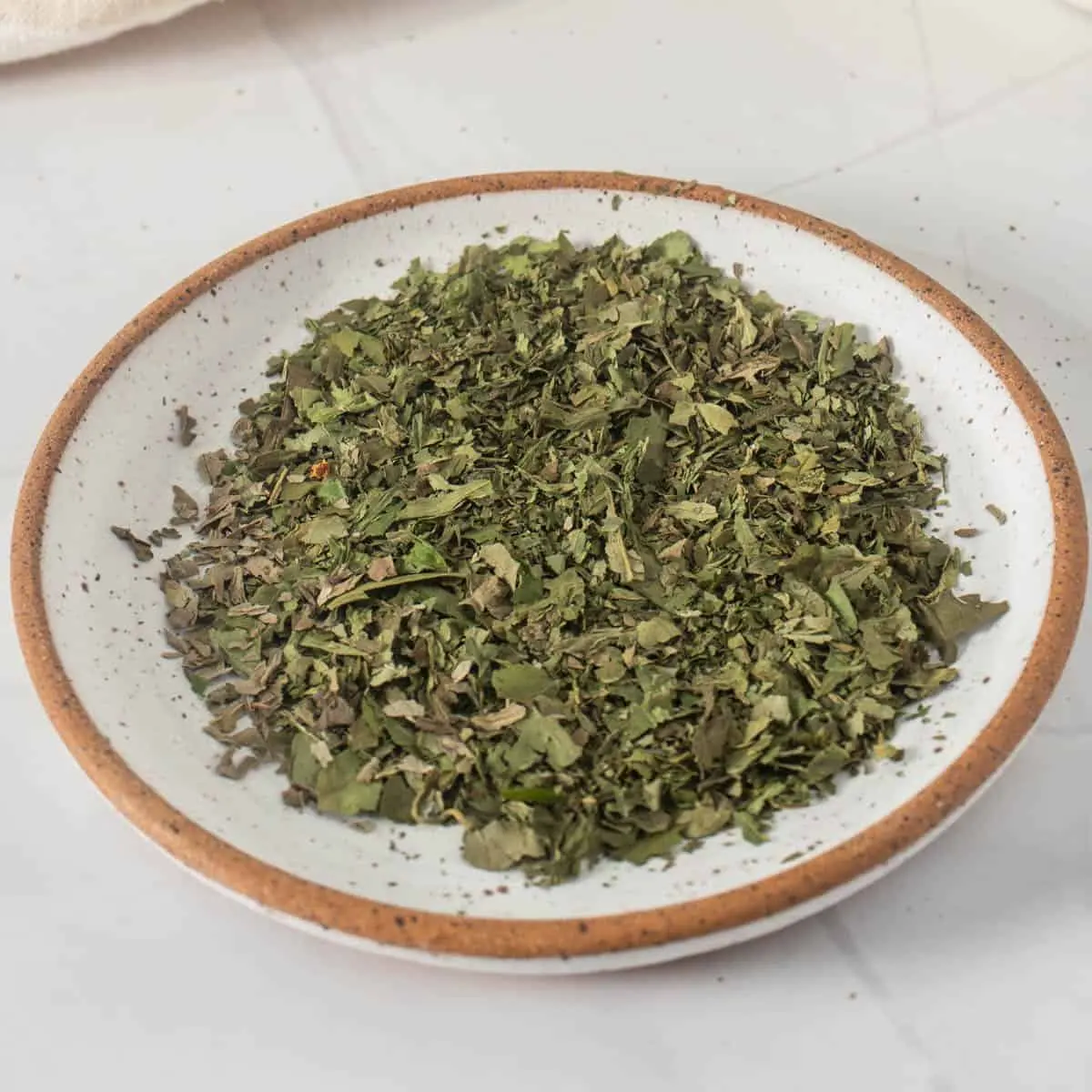 インド用100% 純粋な有機バジルエキスパウダーハーブエキスオイルリーフアグロプロダクツ乾燥スイートバジルの葉