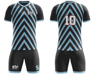 Uniforme de football de haute qualité, ensemble d'uniformes de football sur mesure en tissu maille respirant avec t-shirt et short, vente en gros - Product Image 1