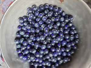 Dernières perles de verre marron exquises faites à la main en cristal de forme unique soufflé à la main avec un design unique - Product Image 3