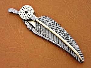 Cuchillo de bolsillo plegable estilo hoja de acero de Damasco hecho a mano con combinación de latón y Funda de cuero fino - Product Image 5