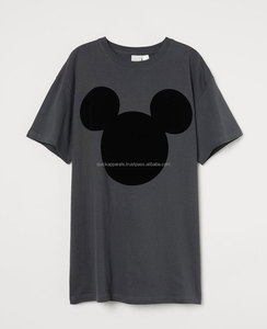 เสื้อยืดโอเวอร์ไซส์ผ้าฝ้ายพรีเมียมสำหรับผู้หญิง สไตล์สตรีทแวร์ ทรงหลวม ผู้ผลิตรับสกรีนโลโก้ตามสั่ง - Product Image 3