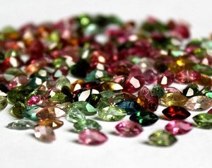 Turmalina multicolor facetado piedra preciosa suelta cabujón Marquesa forma para la fabricación de joyas 3mm de altura precio al por mayor natural - Product Image 3