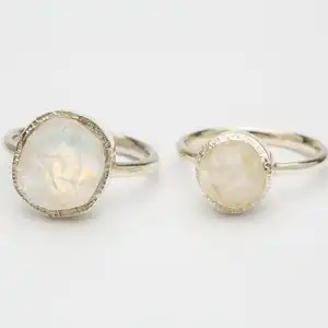 Fashion Jewelry Rainbow Moonstone Round Faceted Stone Ring 925 Silver Bezel Set Ring For Festival Jewely