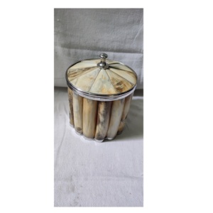 Cubo de hielo de cuerno e incrustaciones de cuerno desnudo en cubo de hielo de forma redonda de acero inoxidable con uso de artículos de fiesta para tapa - Product Image 1