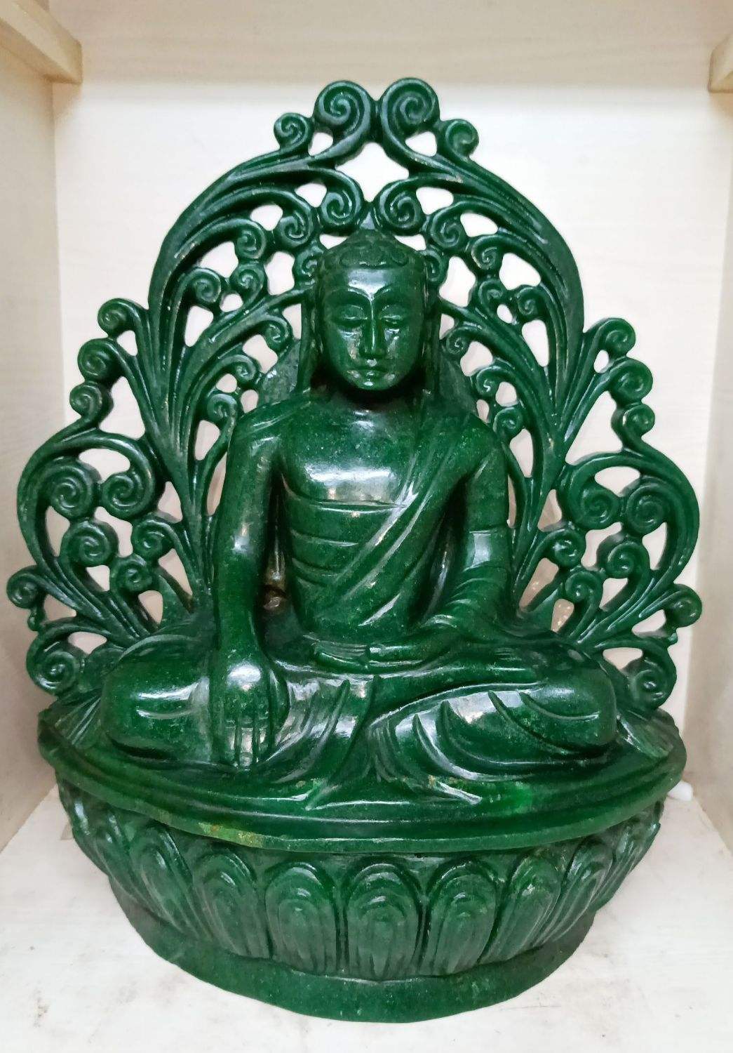 สีเขียวเข้ม