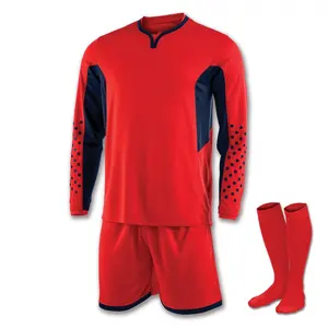 Uniformes de gardien de but à manches longues personnalisés de haute qualité nouveau modèle de maillot de football pour l'entraînement avec logo - Product Image 1