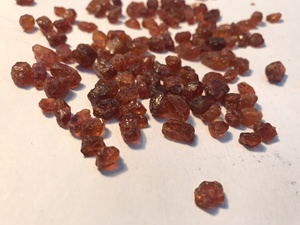 Kualitas Baik Bentuk Kasar Batu Permata <span class=keywords><strong>Garnet</strong></span> <span class=keywords><strong>Mandarin</strong></span> Oranye Alami