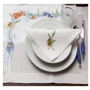 Napperon et serviette de table brodés, broderie Quang, 100% lin - Product Image 2