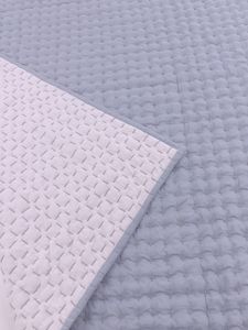 Ensemble de couette matelassée à pois beige foncé en polyester pur de créateur Couette de lit indienne douce et chaude pour la maison ou l'hôtel pour les mariages - Product Image 6