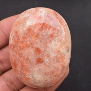 Piedra solar de cristal Natural de la India, Palmstone hecho a mano - Product Image 1