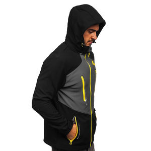 Chaqueta Softshell de diseño personalizado para hombre Cómoda moda en negro y gris con tecnología impermeable Cierre de cremallera - Product Image 5