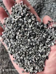 Le fournisseur du Vietnam propose des galets de gravier de galets blancs naturels dégringolés gris pour l'aménagement paysager - Product Image 3