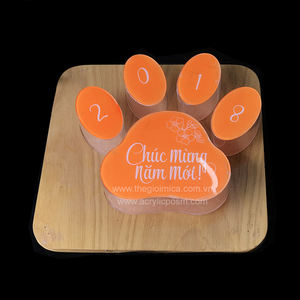 Vitrine de produits cosmétiques au design coloré, 20 pièces - Product Image 4